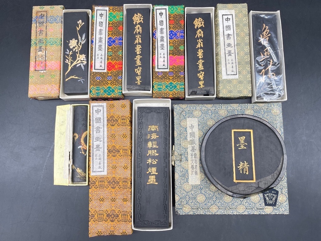 D315〔中古品＆新品〕 中国 墨 まとめて たくさんの画像1