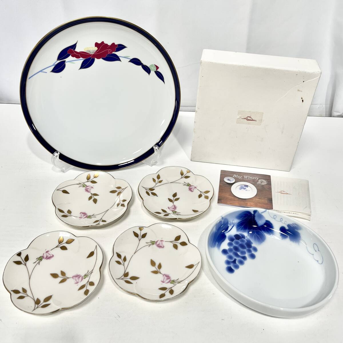 蘇さ(PEY155) 和食器 香蘭社 プレート 小皿 ブルーワイナリー おまとめ 箱付き 中古品 100サイズの画像1