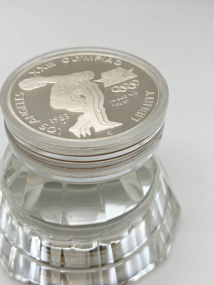 ミさ［MtY1622］銀貨 1983年 ロサンゼルスオリンピック 記念硬貨 1ドル ケース入り コイン SV900 2枚 コレクション品 コンパクトサイズの画像4