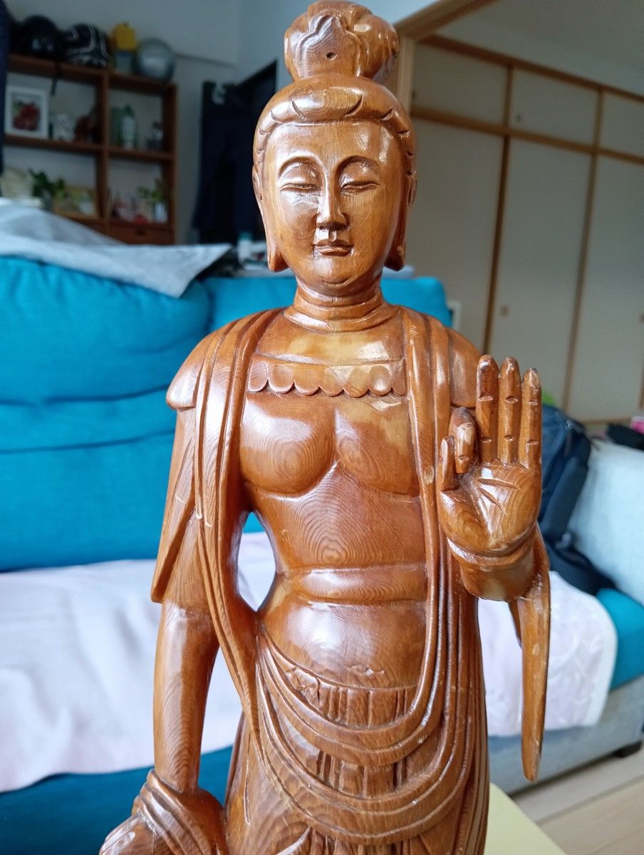 美品 最終大幅値下げ 木製観音立菩薩像 大型61cm 木彫りコット 美品 最終大幅値下げ 木製観音立菩薩像 大型61cm 木彫りコット
