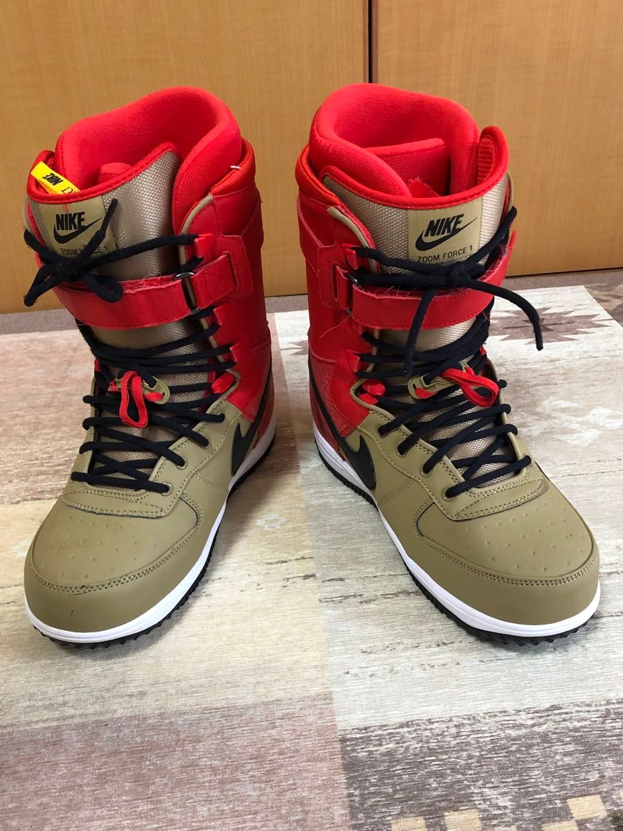 ナイキNIKE SBスノーボードブーツZOOM FORCE 1 レア 美品状態 ナイキNIKE SBスノーボードブーツZOOM FORCE 1 レア 美品状態