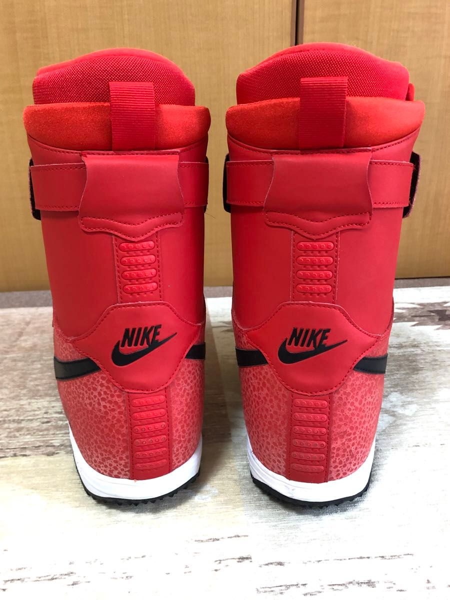 ナイキNIKE SBスノーボードブーツZOOM FORCE 1 レア 美品状態 ナイキNIKE SBスノーボードブーツZOOM FORCE 1 レア 美品状態