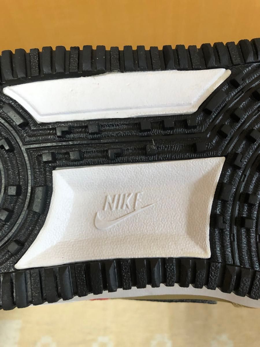 ナイキNIKE SBスノーボードブーツZOOM FORCE 1 レア 美品状態 ナイキNIKE SBスノーボードブーツZOOM FORCE 1 レア 美品状態