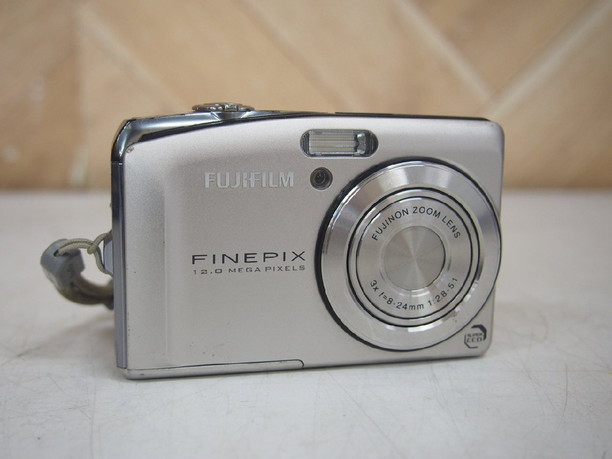 ☆【2R0417-19】 FUJIFILM 富士フィルム コンパクトデジタルカメラ F50fd FINEPIX 12.0MEGA PIXELS f=8-24mm 1:2.8-5.1 ジャンクの画像1