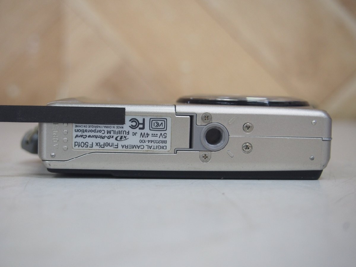 ☆【2R0417-19】 FUJIFILM 富士フィルム コンパクトデジタルカメラ F50fd FINEPIX 12.0MEGA PIXELS f=8-24mm 1:2.8-5.1 ジャンクの画像7