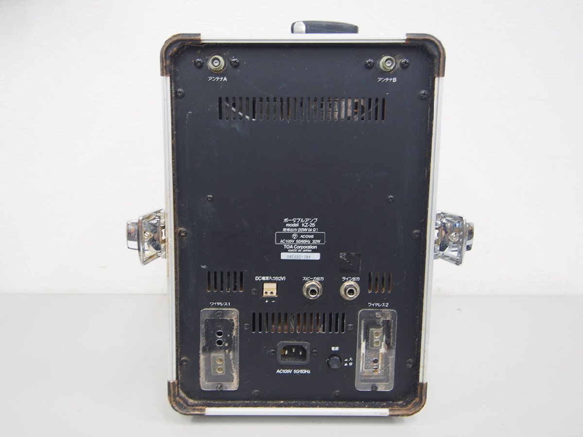 *[2K0411-21] TOAto-a portable amplifier CD cassette PA amplifier KZ-25 Junk 