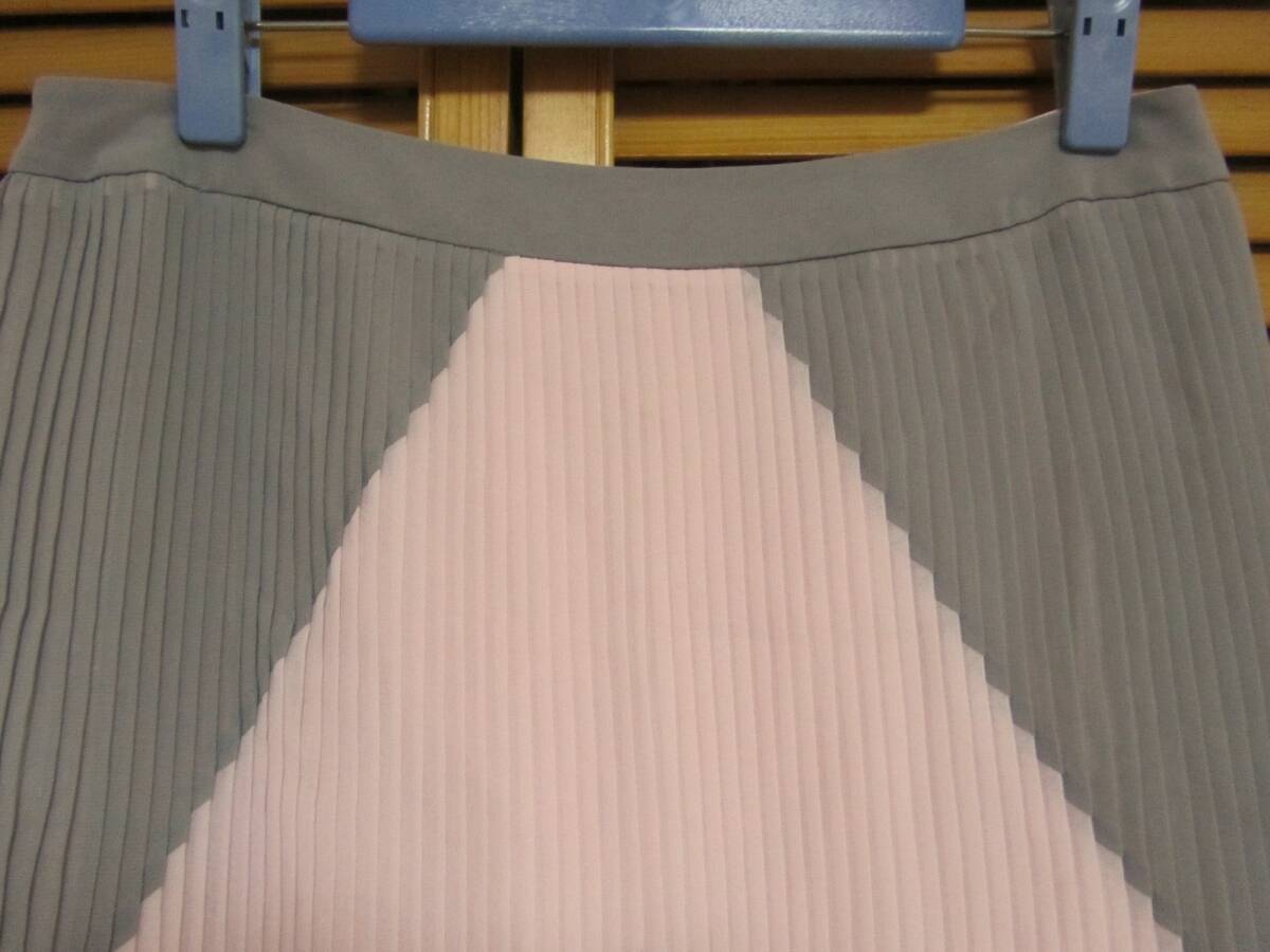 美品　ヒューゴボス　プリーツ加工　シフォン素材の涼しげなスカート　