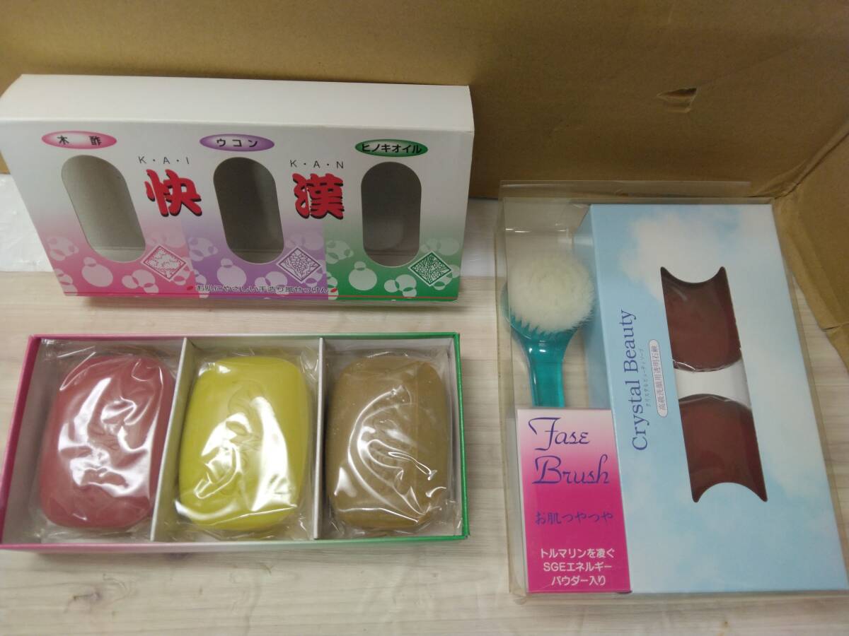 美品 未使用 固形石鹸 36個セット まとめ売り 高級 馬油 蜂蜜 美品 未使用 固形石鹸 36個セット まとめ売り 高級 馬油 蜂蜜
