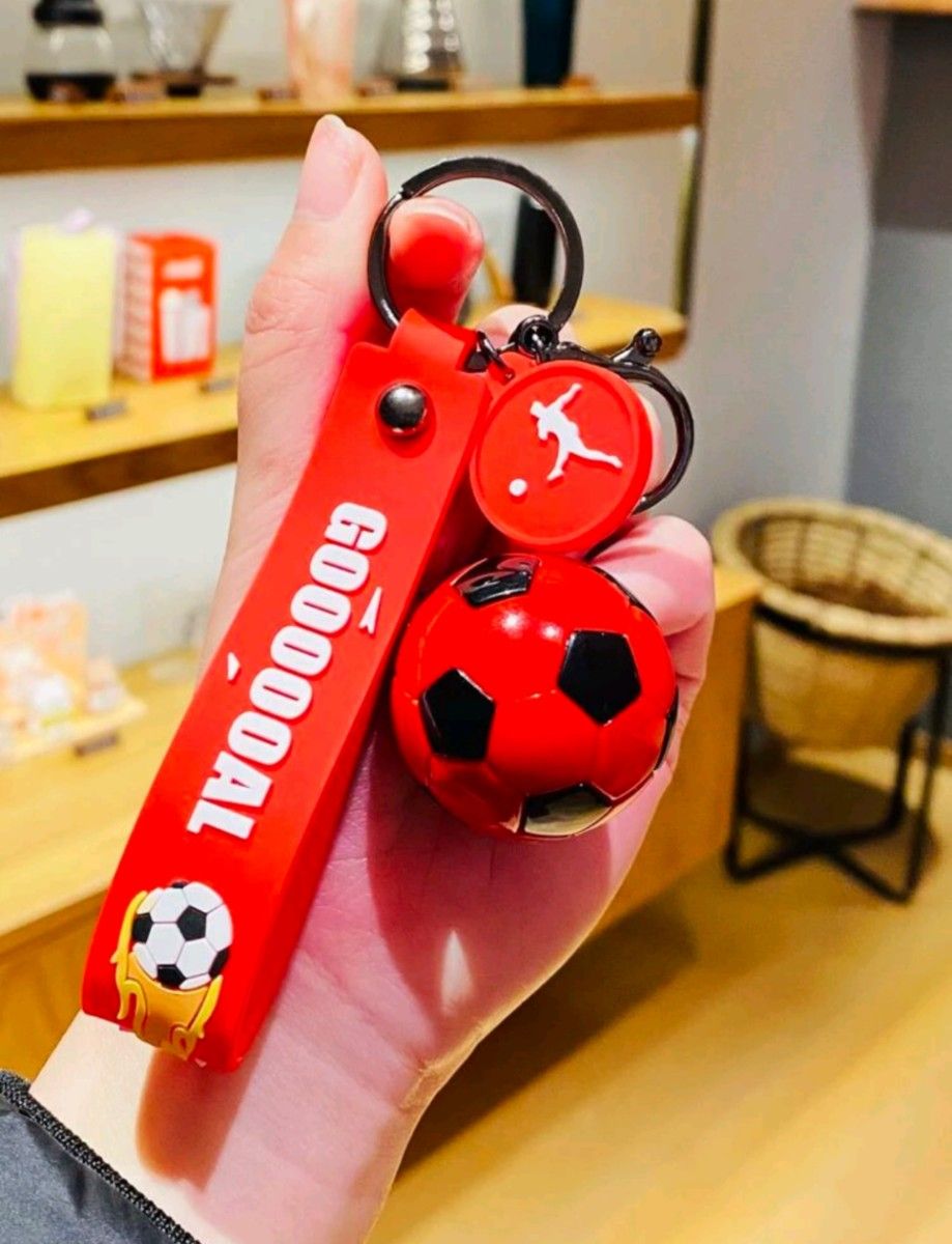 【新品】サッカーボール ベルト ナスカン レッド 赤 ブラック 黒 ホワイト 白 キーホルダー キーリング チャーム