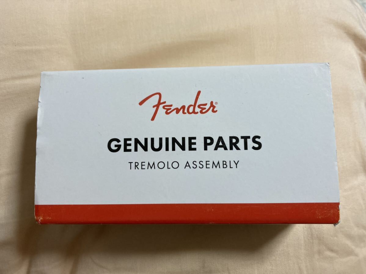 fender Deluxe Series 2-Point Tremolo Assembly， Chrome[#0992079000] トレモロ フェンダー ブリッジ 0885978521586 未使用品の画像1