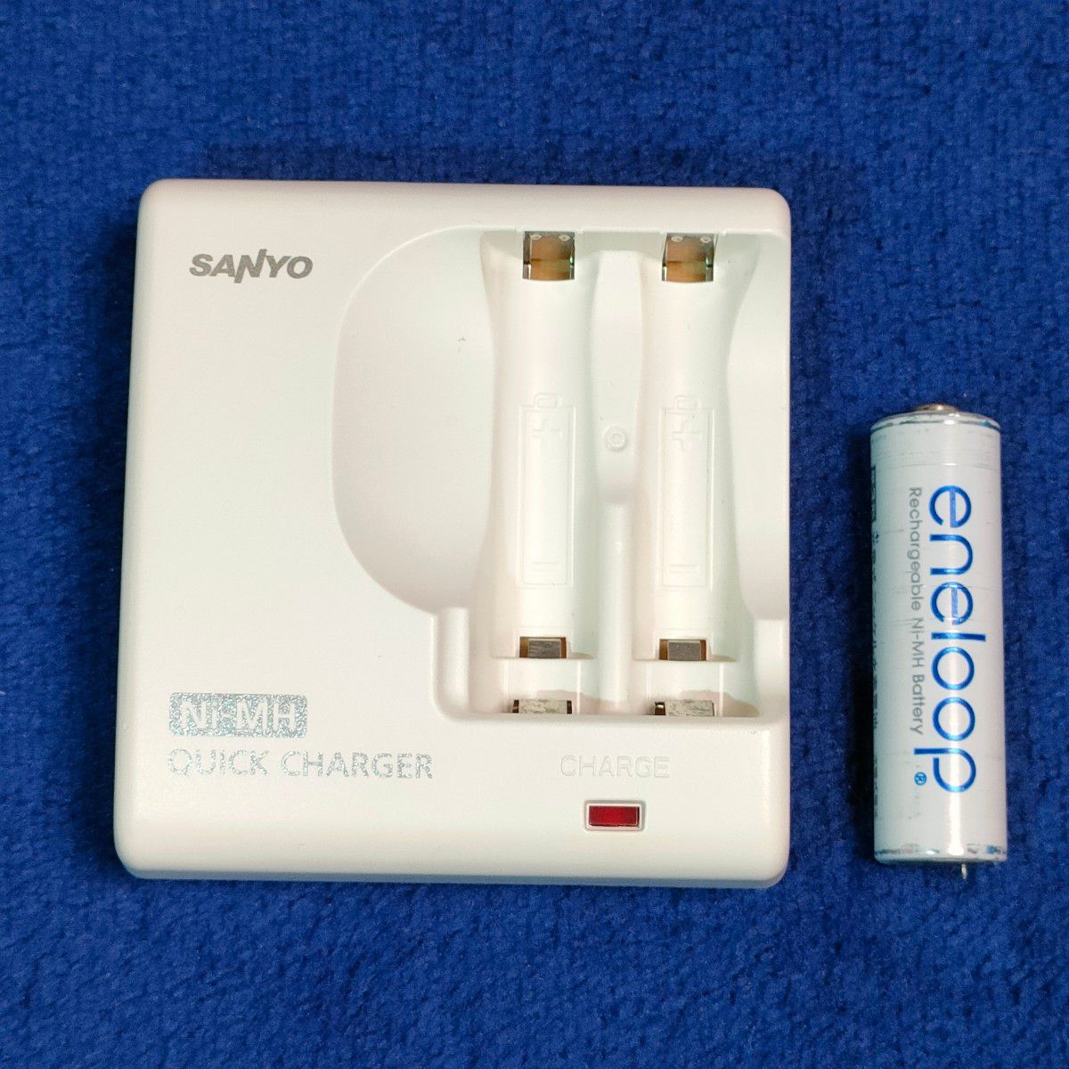 SANYO 急速充電器 NC-MDR02 ・ SANYO ニッケル水素電池 SANYO 急速充電器 NC-MDR02 ・ SANYO ニッケル水素電池