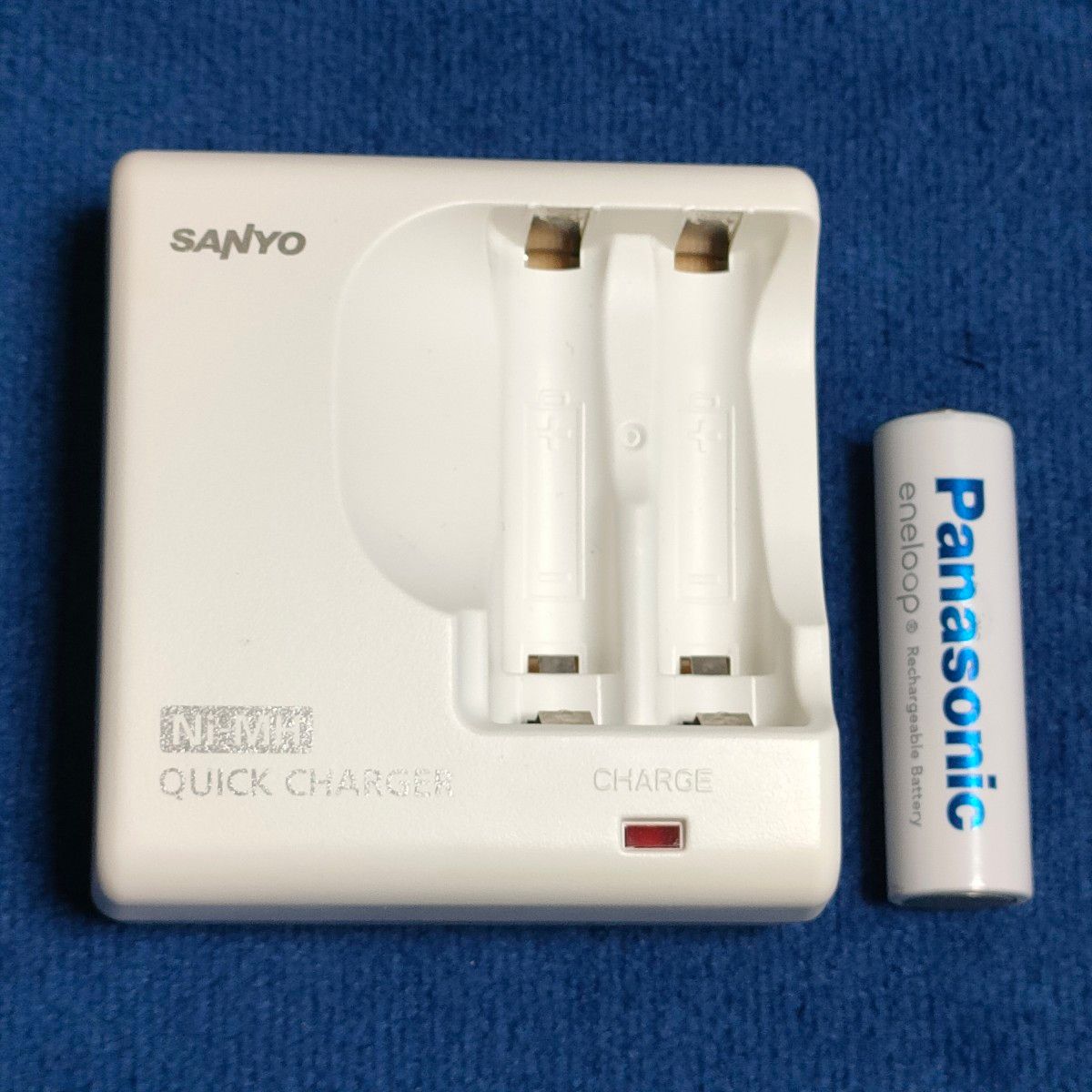 SANYO  急速充電器　NC-MDR02　・　Panasonic　ニッケル水素電池　エネループ  単3形　BK-3MCC　1本