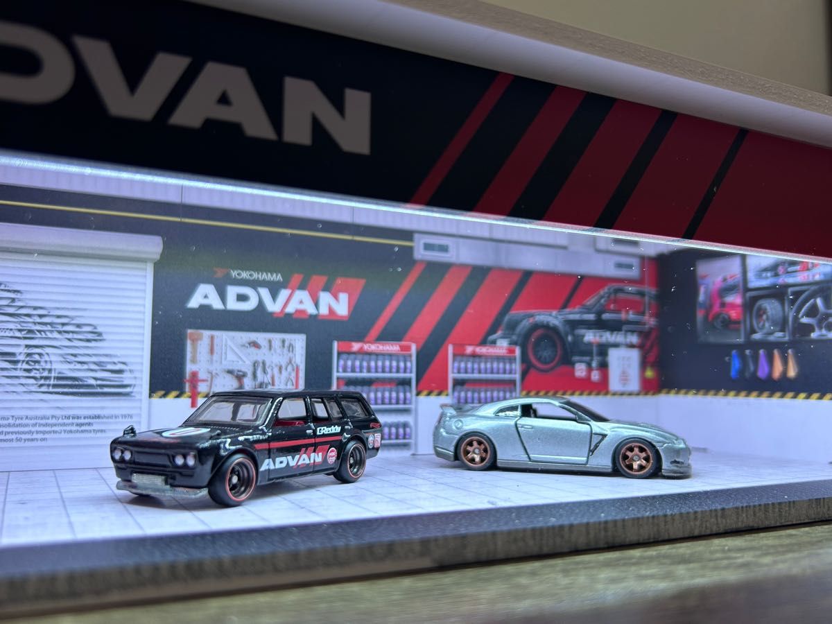 ファッションの 1/64サイズ ガレージ moreart ジオラマ ホットウィールやトミカ 乗用車
