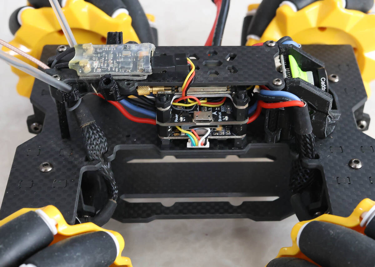 ☆☆Mecan FPV Car ５インチメカを使用 完成品 ☆中古品 ☆の画像7