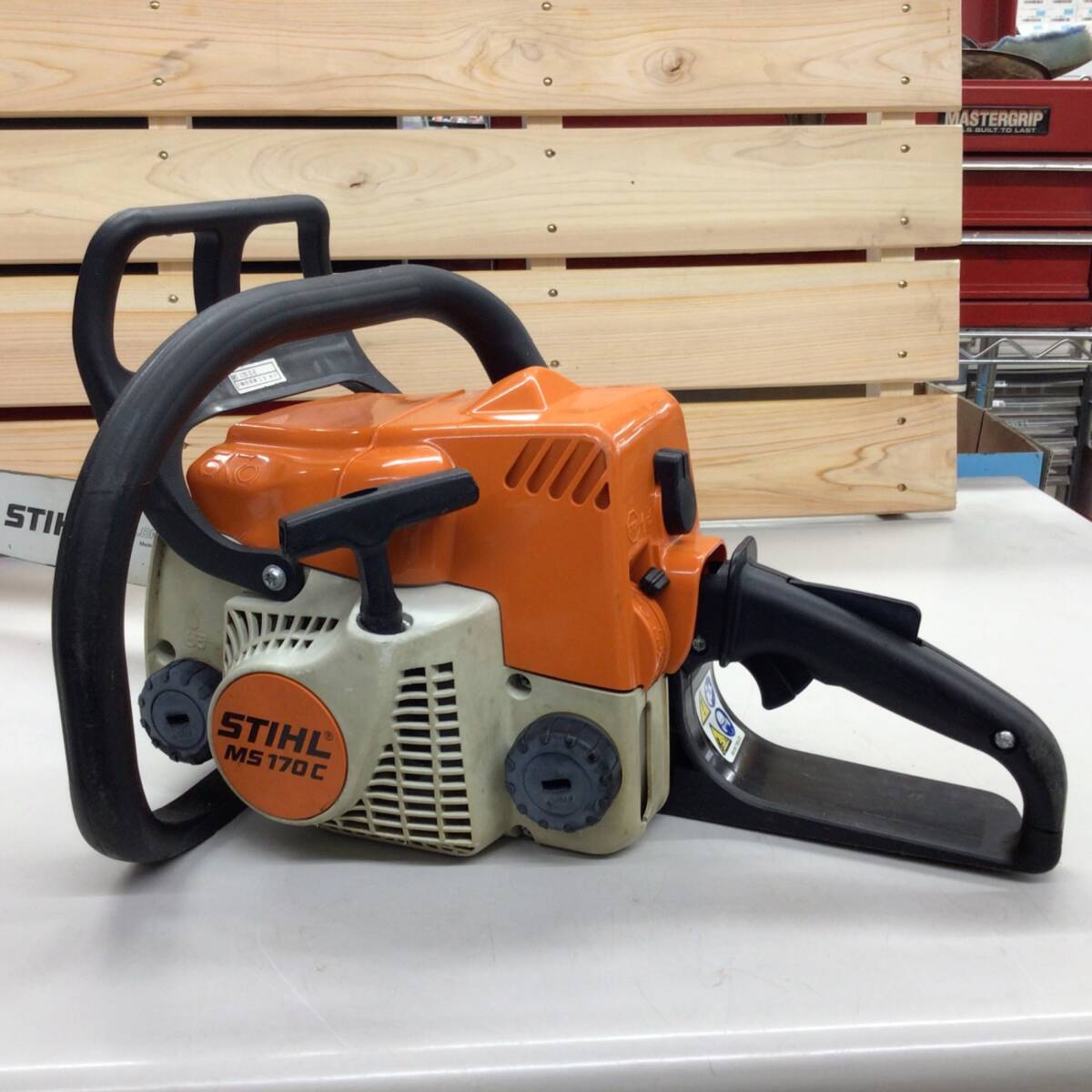 【中古品】 STIHL チェンソー MS170C-E 【代引きOK】_画像2