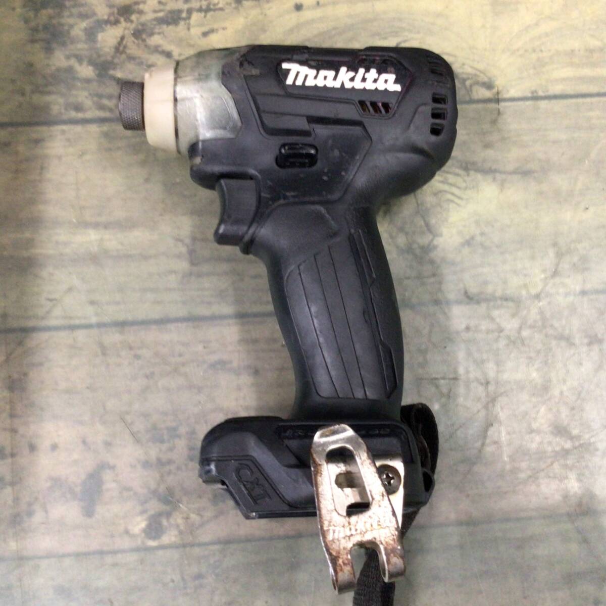 【中古品】 マキタ(makita) コードレスインパクトドライバー TD111DSHXB 【代引きOK】