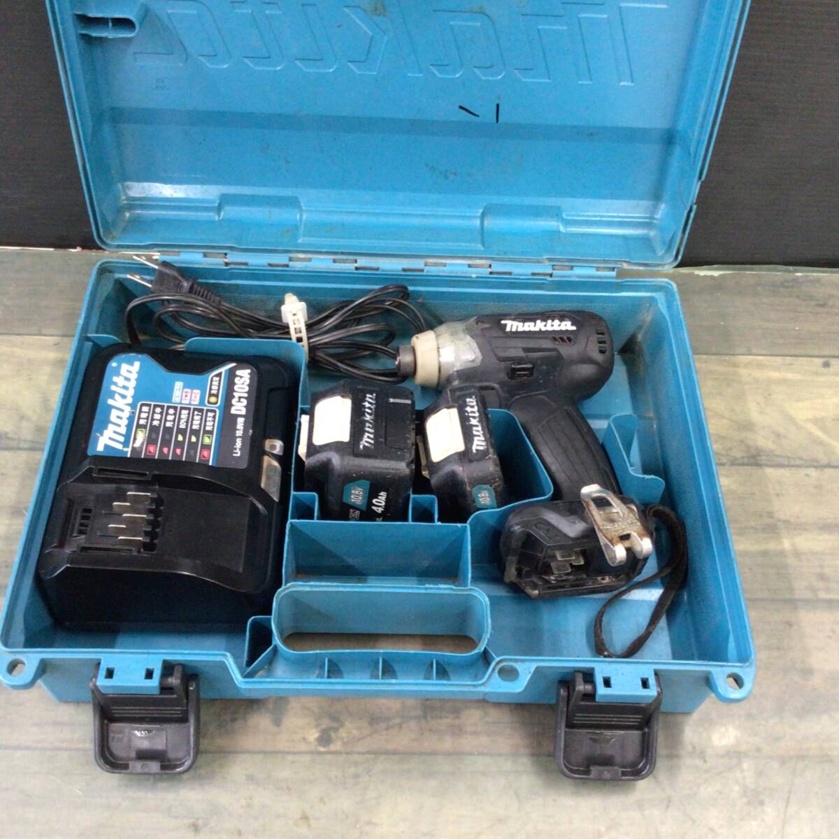 【中古品】 マキタ(makita) コードレスインパクトドライバー TD111DSHXB 【代引きOK】