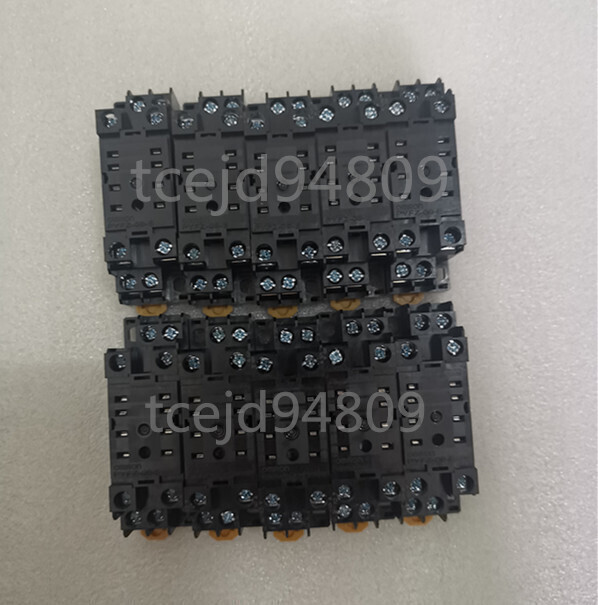 新品 OMRON/オムロン PYFZ-08-E 表面接続ソケット 50個セット 保証付き