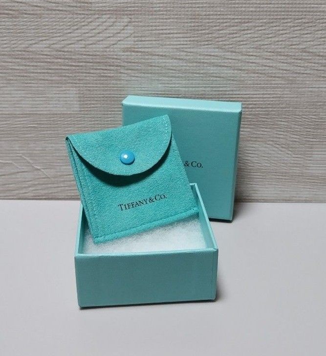 TIFFANY ティファニー AU750 ラブ&キス ピアス 片耳|Yahoo TIFFANY ティファニー AU750 ラブ&キス ピアス 片耳|Yahoo