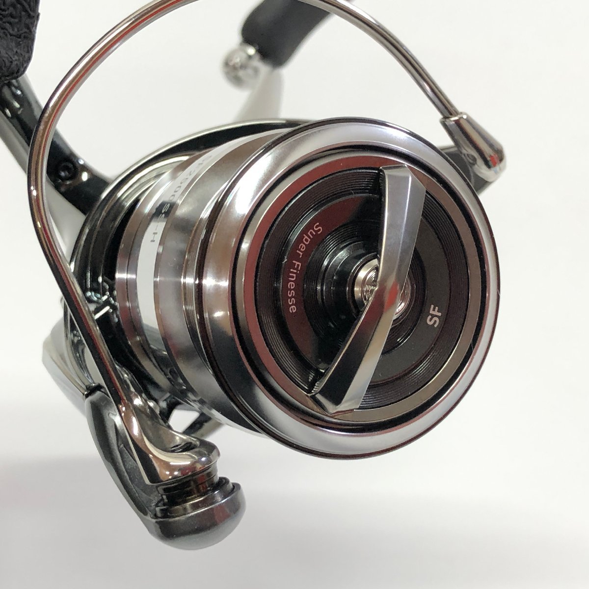 K【未使用】ダイワ 22 イグジスト SF2500SS-H 箱 リールカバー 付属 | DAIWA EXIST 00061111 釣具 リール 新品_画像3