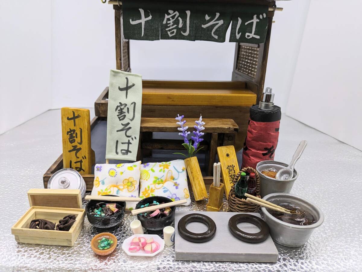 Ｂ4　ハンドメイド　ミニチュア　ドールハウス　懐かしい屋台の蕎麦屋さん。　_器等は屋台本体に固定してません。