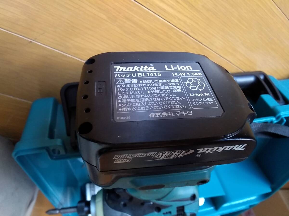 Makita　マキタ　TD135D　インパクトドライバー　１４V　バッテリー　充電器　動作良好_画像7