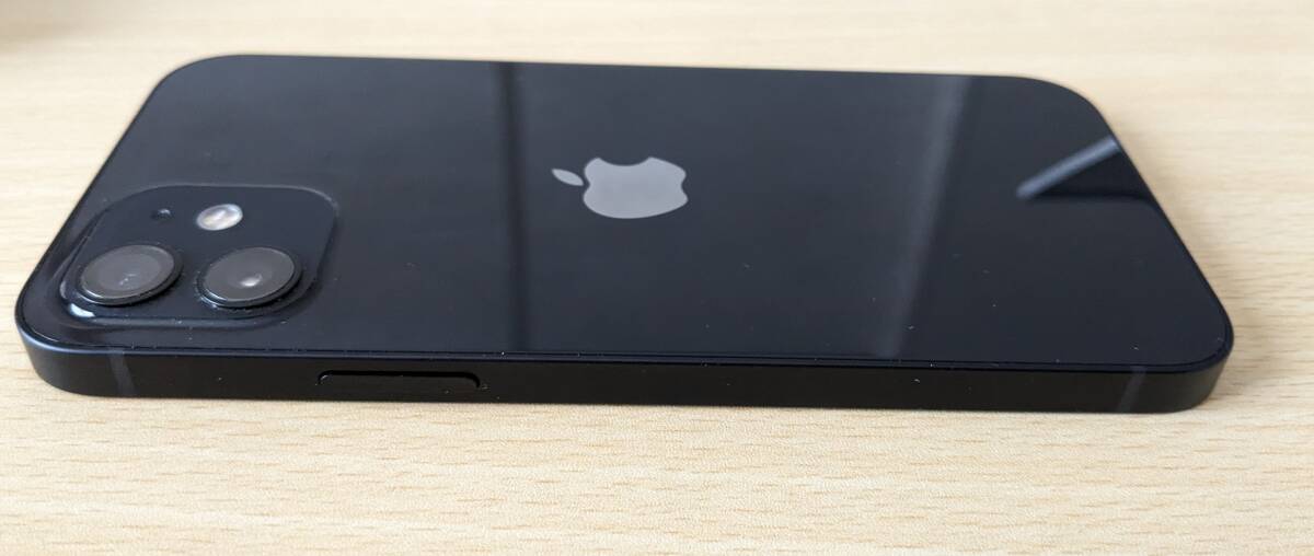 【送料無料 中古美品】SIMフリーモデル iPhone12 64GB MGHN3J/A 利用制限：「〇」_画像6