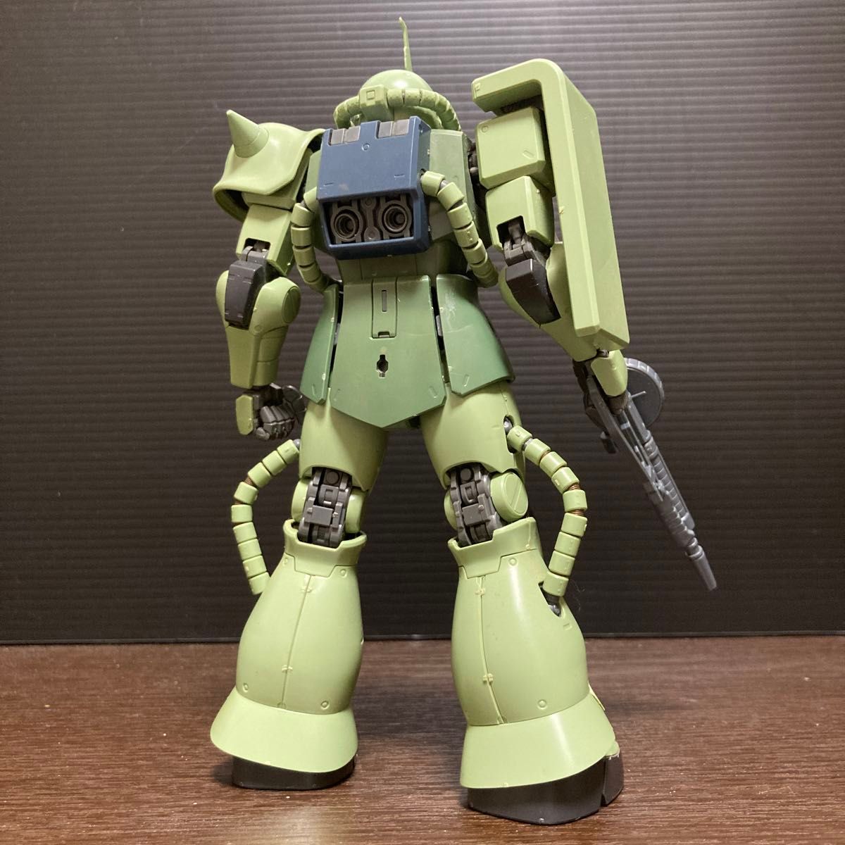 joガンプラ完成品ジャンク 機動戦士ガンダム MG 1/100  量産型ザク Ver.2.0（指揮官機仕様）バンダイ プラモデル