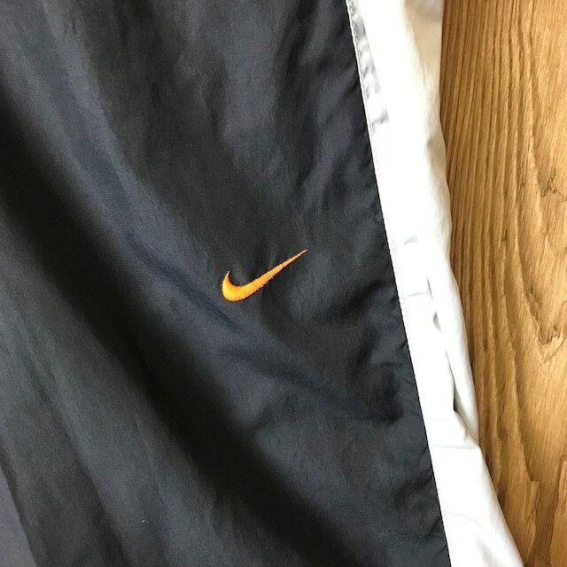 90s VINTAGE NIKE ナイロンパンツ トラックパンツ ジャージ メンズMサイズ 90年代 ナイキ ヴィンテージ 古着 e24040104_画像4