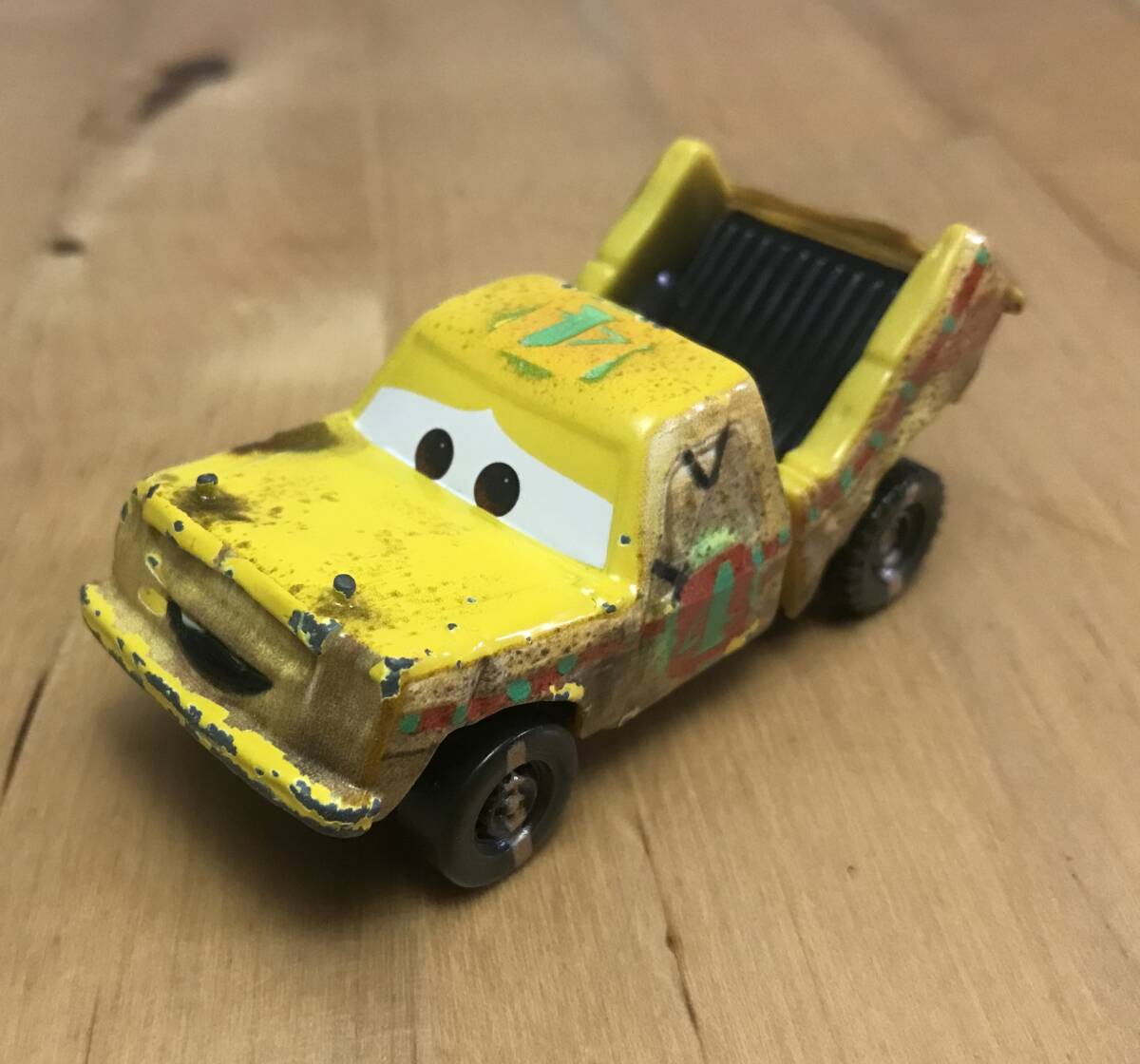 カーズ マテル ミニカー TACO 4番 タコ クレイジーエイト 泥んこ カーズ マテル ミニカー TACO 4番 タコ クレイジーエイト 泥んこ