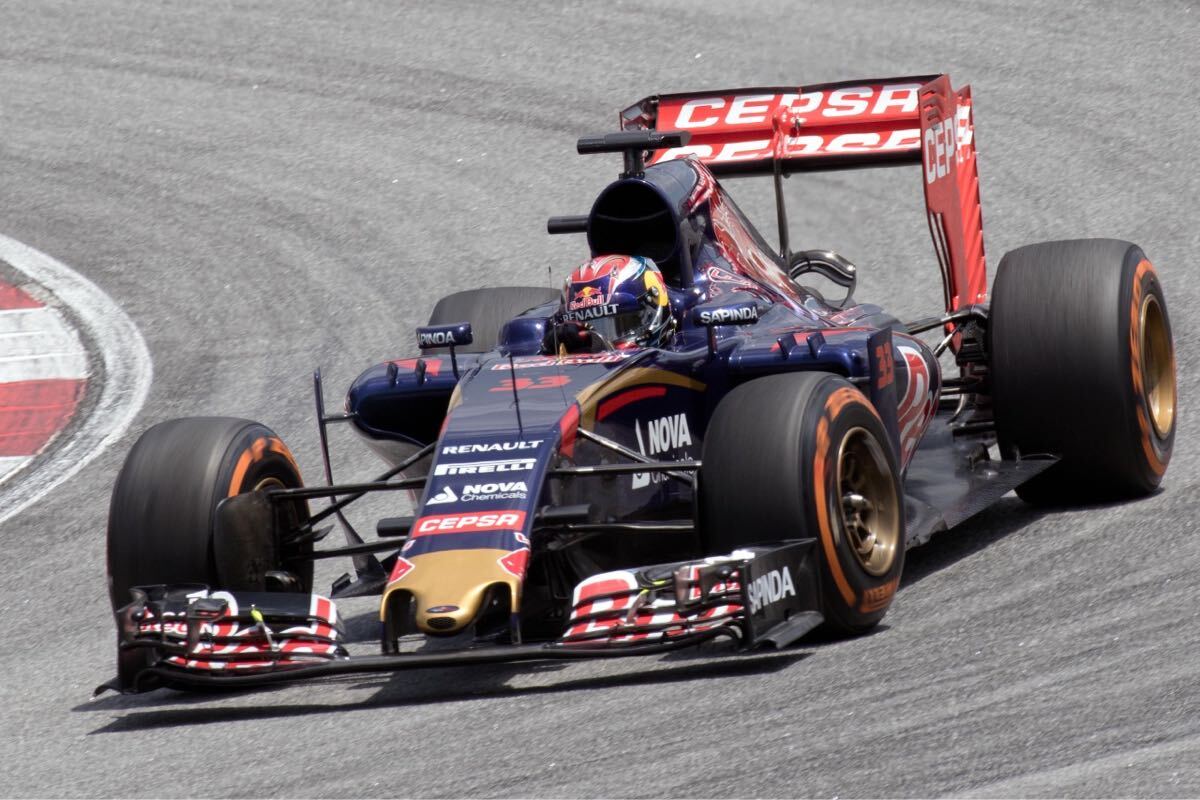 【海外特注モデル】1/43Spark Toro Rosso STR10 #33 Max Verstappen Malaysia 2015 F1 Youngest Point マックスフェルスタッペン100台限定_画像6