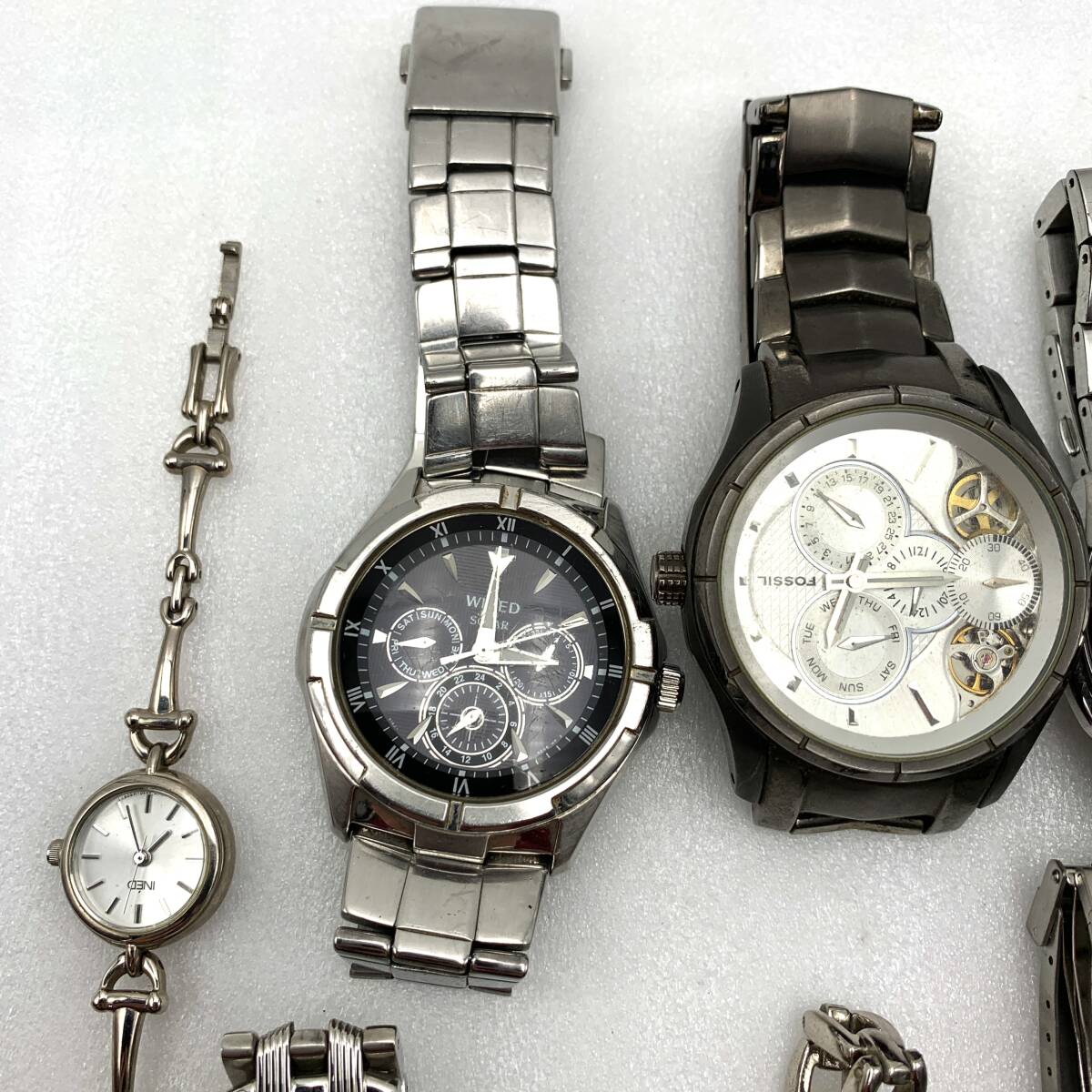 (ジャンク) 腕時計 複数点セット まとめ売り 動作不可 ベルト劣化 状態難 部品取り用　240412150_画像2