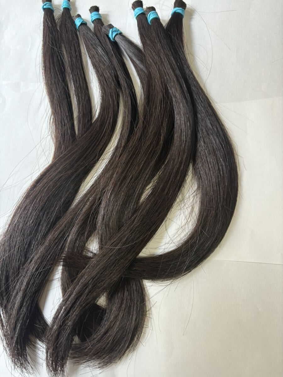 19歳女性　髪束　髪の毛　ウィッグ　約35cm 約126グラム_画像1