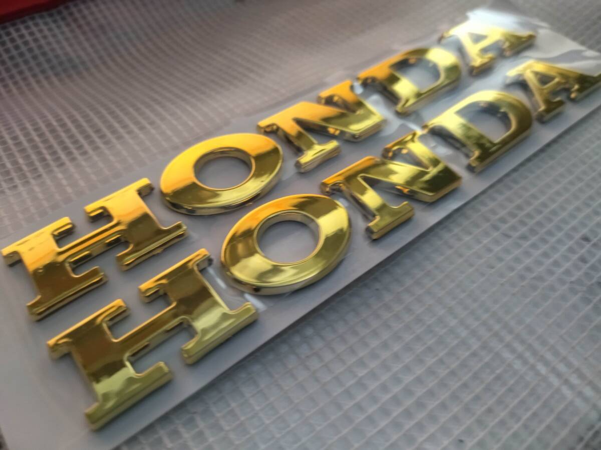 【送料込】HONDA 3Dエンブレム(両面テープ付) ゴールド 2枚組　縦2cm×横15cm プラスチック製　ホンダ_画像2