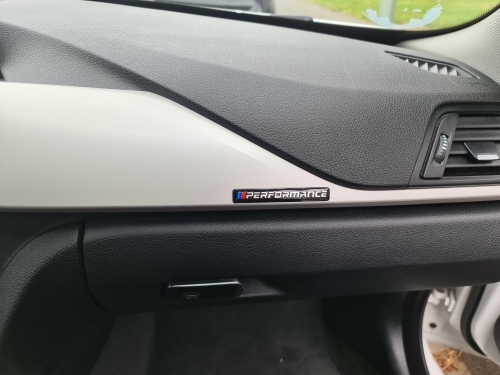 【送料込】BMW PERFORMANCE エンブレムプレート ブラック 縦1.2m×横8.5cm アルミ製 BMW パフォーマンス_画像5