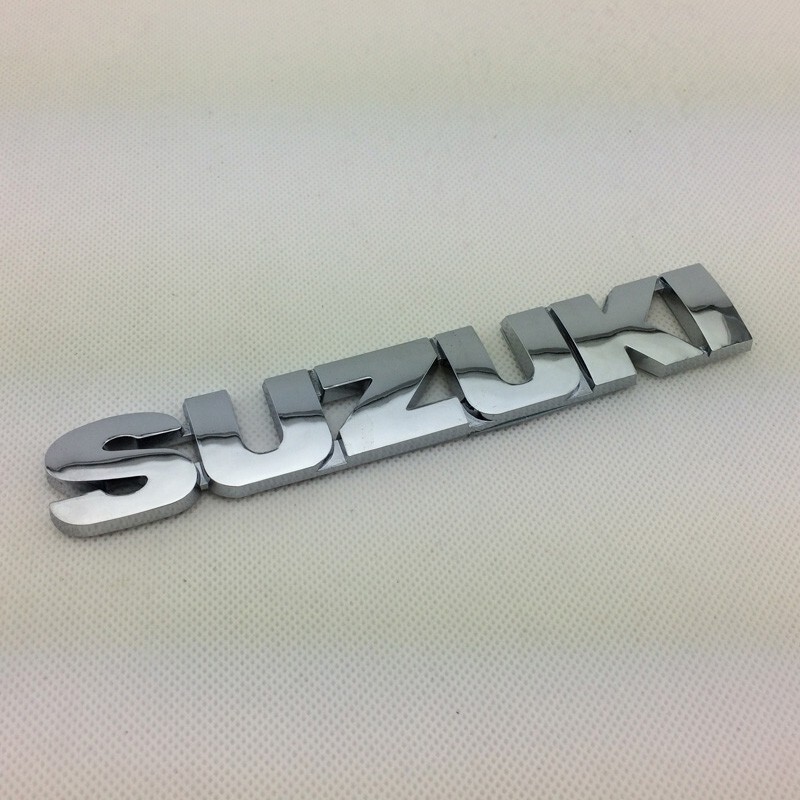 【２個セット・送料込】SUZUKI(スズキ) 3Dエンブレム(両面テープ付) メッキシルバー 縦2.5cm×横15.2cm プラスチック製　_画像1