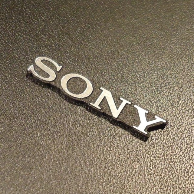 SONY Sony aluminium emblem plate silver / black aa