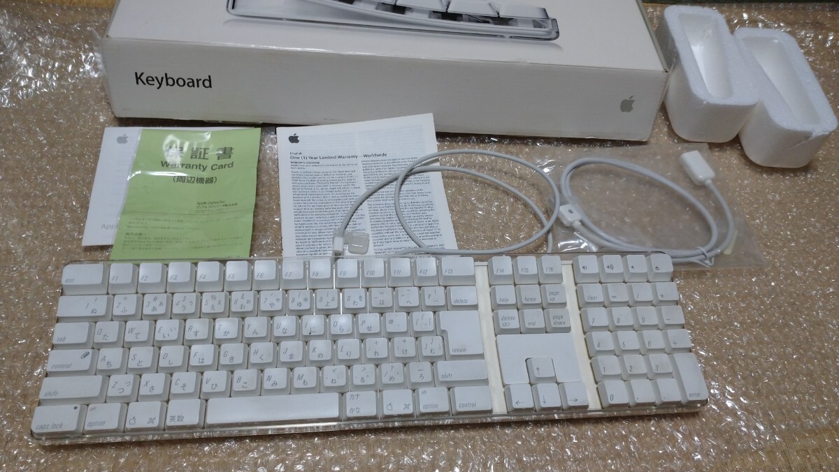 Apple 純正キーボード M9034J/Aの画像1