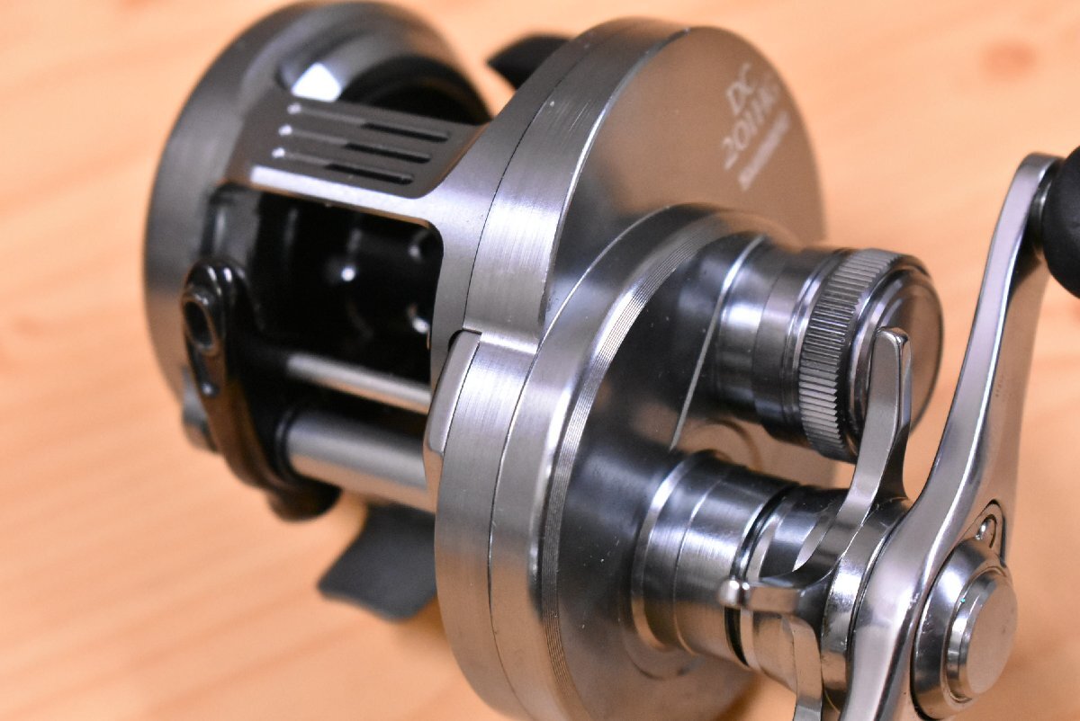 【1スタ☆人気モデル】シマノ 20 カルカッタ コンクエスト DC 201HG 左 SHIMANO CALUCUTTA CONQUEST ベイトリール バス シーバス 等 KKR_画像3