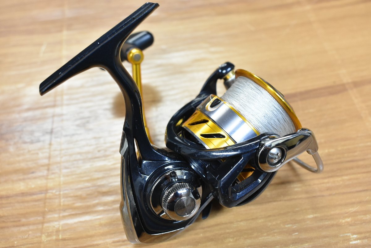 【1スタ★人気モデル】ダイワ 15 レブロス 2500 DAIWA REVROS スピニングリール エギング シーバス 釣り 等に（KKM_O1）_画像8