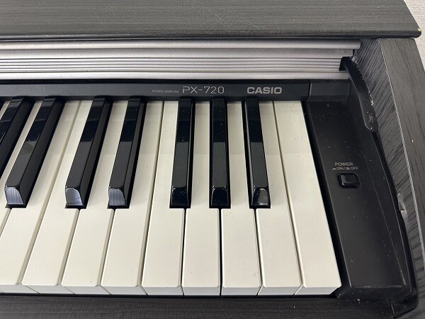 E029-Y31-1150【引取限定】CASIO カシオ 電子ピアノ Privia PX-720 鍵盤数88標準鍵 標準付属品付き 2007年製 通電確認済 現状品①_画像4