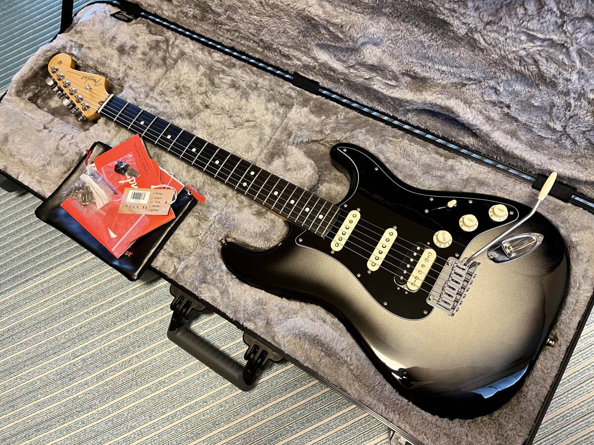 レア Fender American Professional Stratocaster Limited Edition Silverburst HSS 美品の画像1