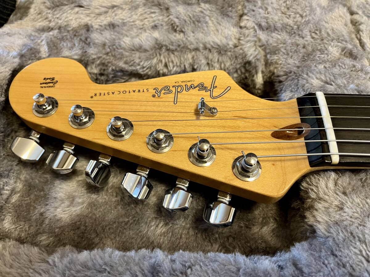 レア Fender American Professional Stratocaster Limited Edition Silverburst HSS 美品の画像6