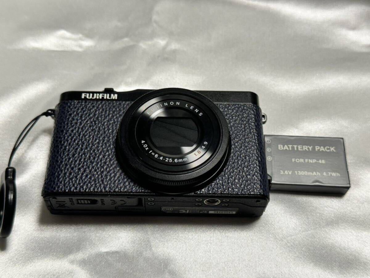 送料込 不具合有り 富士フイルム コンパクトデジタルカメラ FUJIFILM XQ1 ブラック ブルーレザー 美品 レアの画像1
