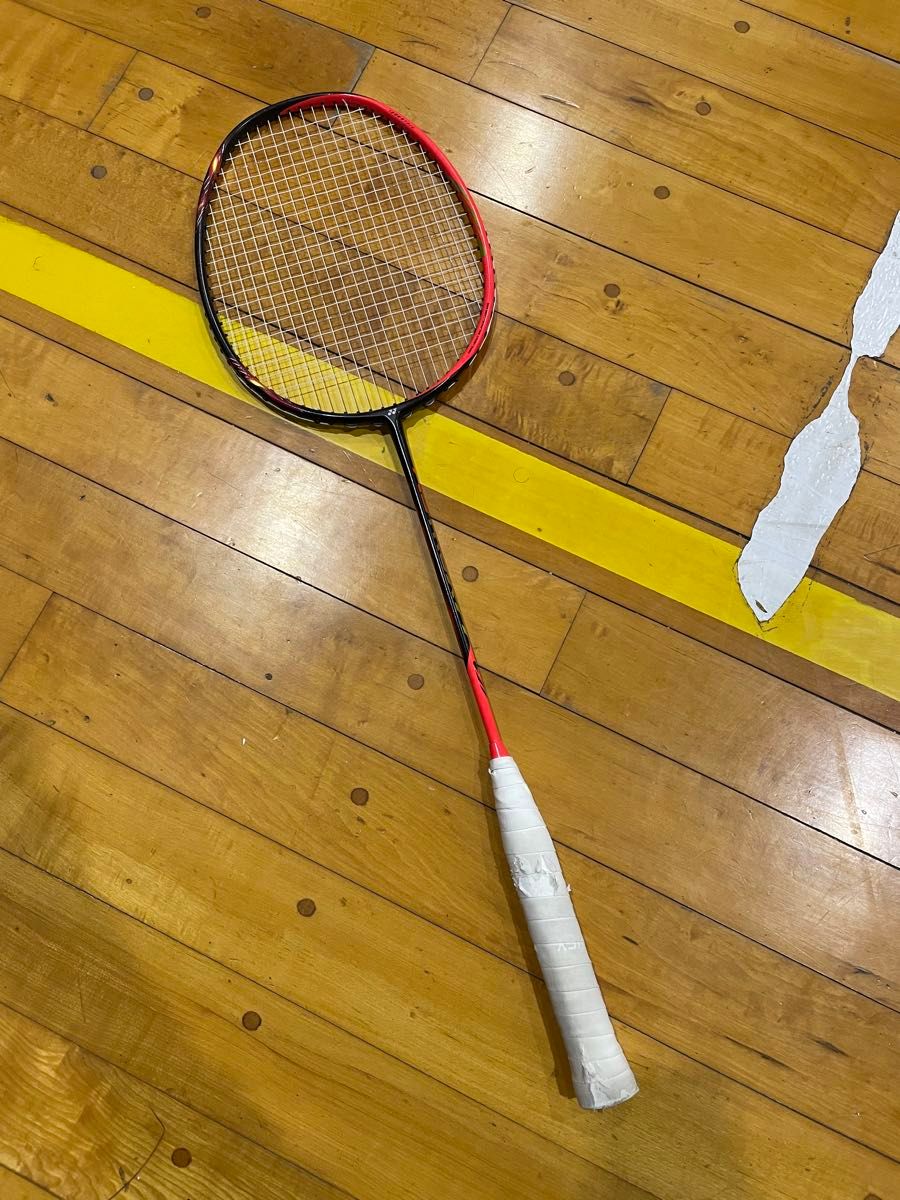 YONEX ASTROX77(赤)4UG5 廃盤 YONEX アストロクス77 ASTROX77 シャインレッド 廃盤 4UG5 YONEX
