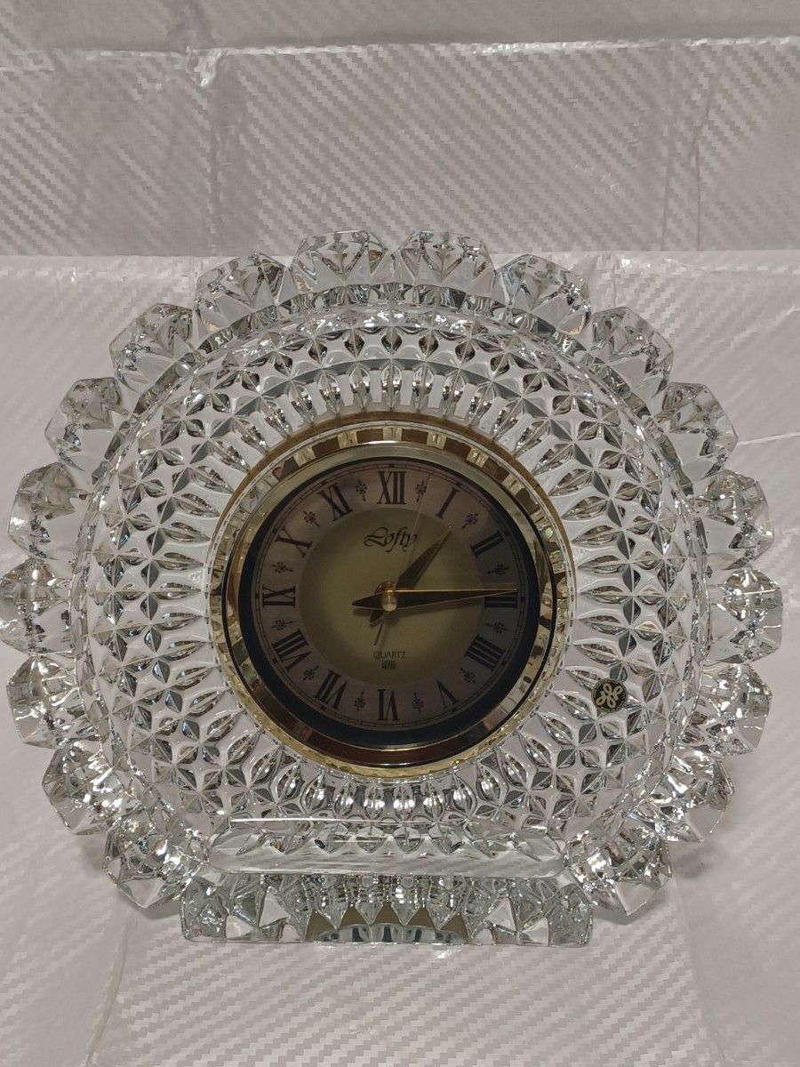 ホヤ【 HOYA 】クリスタルガラス置時計 当時物 ・輝きと高級感のある古い時計 ・!!