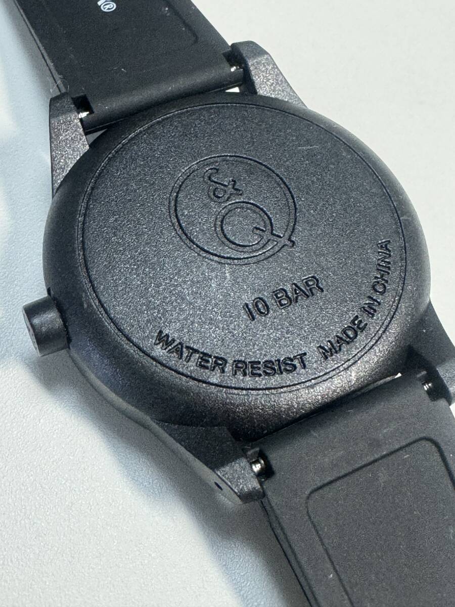 Ｌ328　腕時計　HYSTERIC GLAMOUR/ヒステリックグラマー　ソーラー充電　3針　ラウンド　ブラック×シルバー_画像4