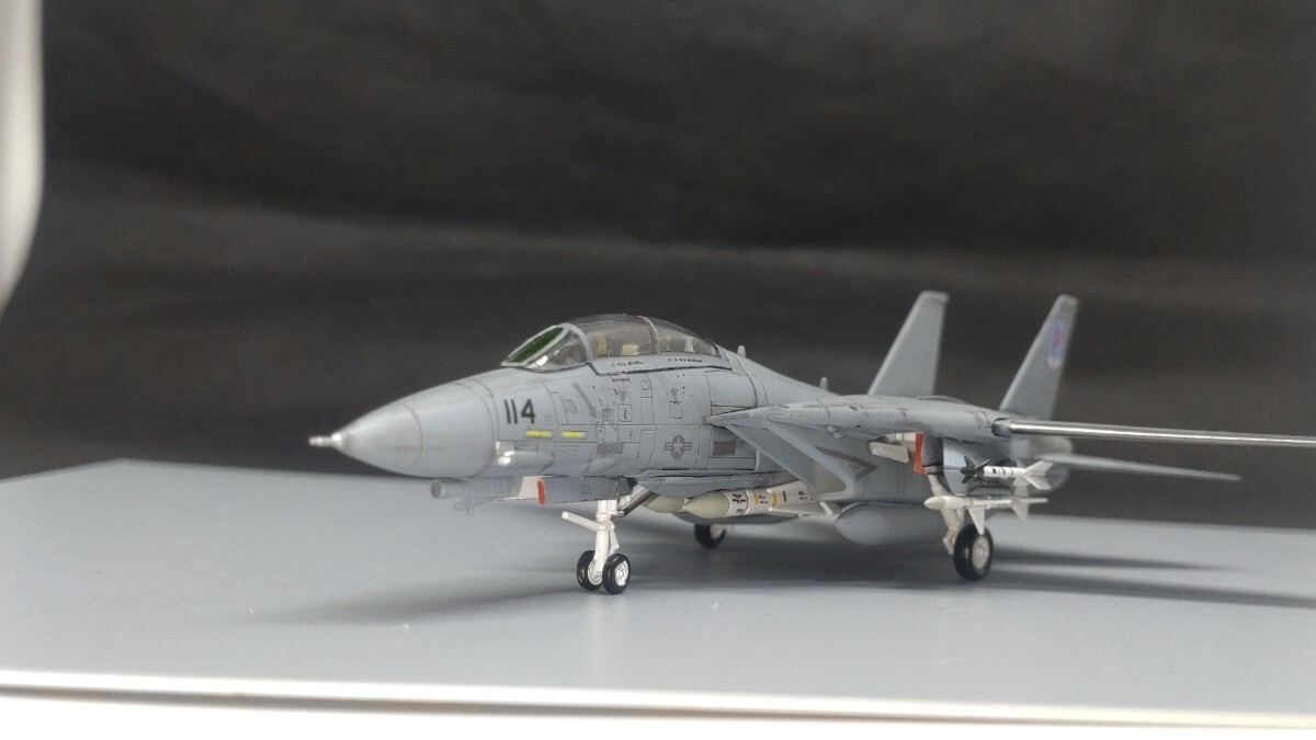 ☆1円スタート☆ トップガン 1/144 F-14A トムキャット マーヴェリック・グース 完成品