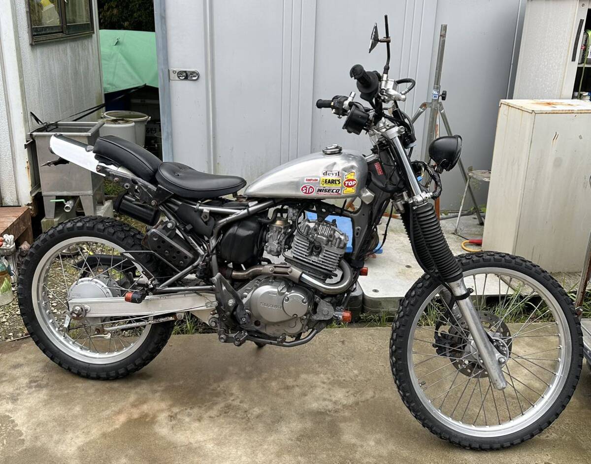 SUZUKI ジェベル 200 SH42A ストリートスタイル 不動車 書類 鍵付属 部品取り スズキ DJEBEL ホバー カスタム オフロードの画像1