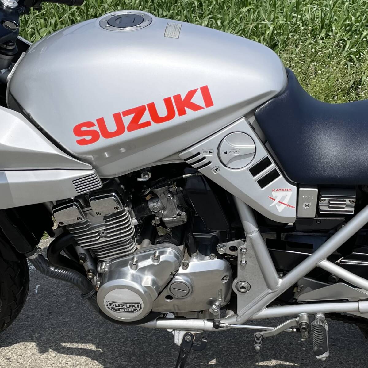 GSX250S カタナ 実動 書類付き GJ76A 極低走行 7,494km 絶版 旧車 スズキ 検）GSX FZ FZR VTZ VT CBR CB XS FTR CBX ZXR FW FX バリオス 刀の画像6